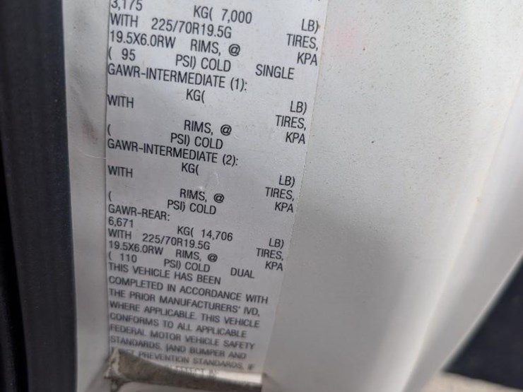 2016-ford-f550-image-17
