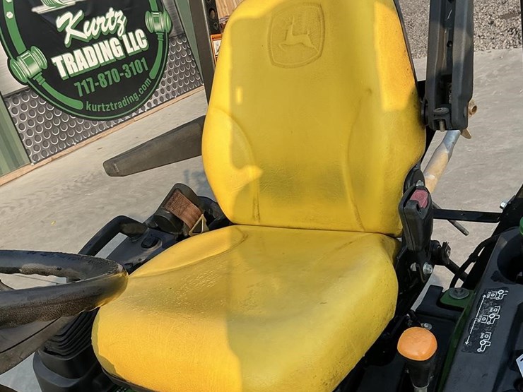 2018-john-deere-1025r-image-12