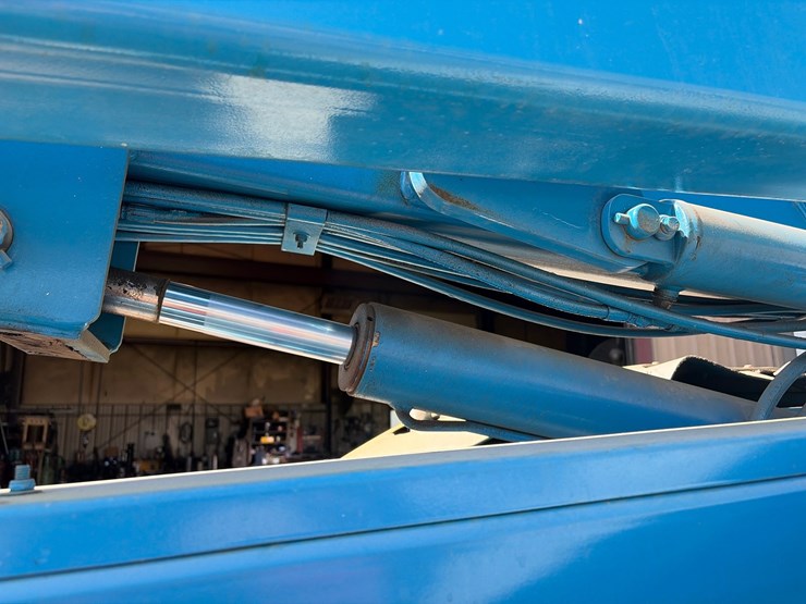 #201-•-2000-genie-z45/25-articulating-boom-lift-image-20
