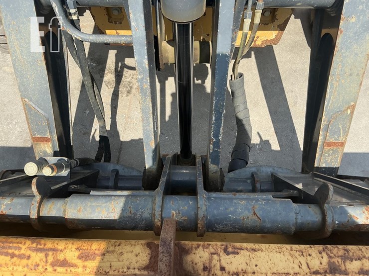 2017-deere-310sl-image-10