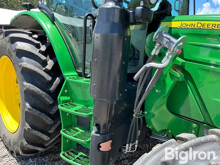 2019-john-deere-6110r-image-18