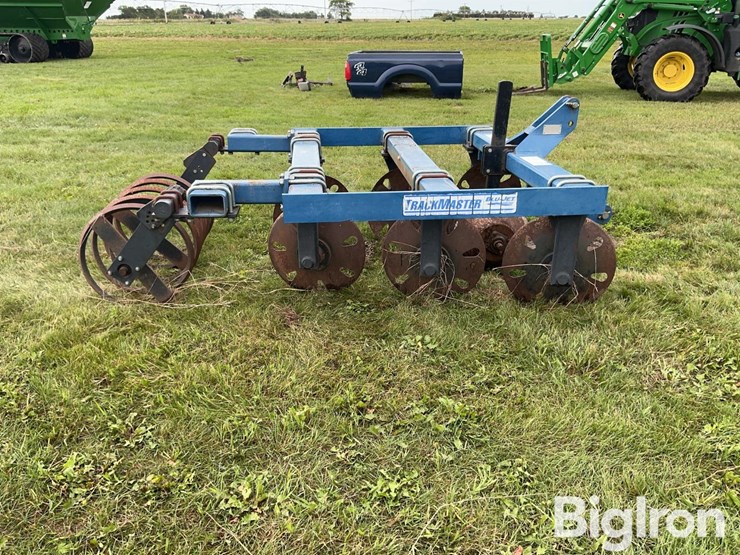 blu-jet-track-master-image-4