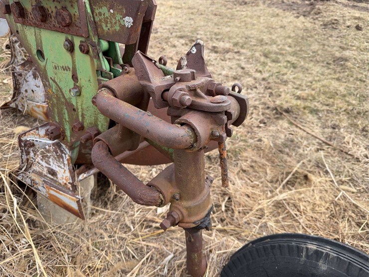 john-deere-pull-type-five-bottom-plow-image-23