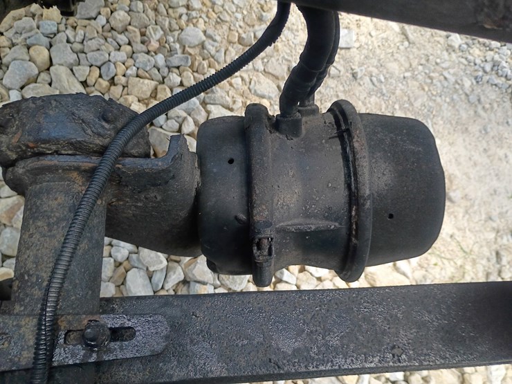 2008-freightliner-m2-106-image-82