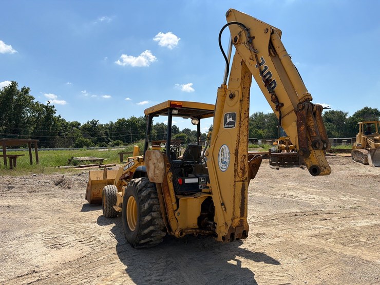 2000-deere-710d-image-7