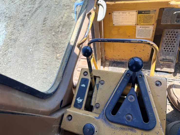 1994-caterpillar-953b-image-36