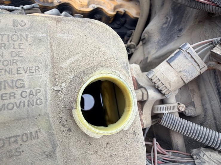 2001-caterpillar-3126-image-32