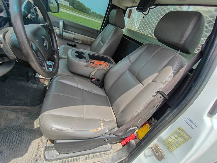 2008-chevrolet-silverado-3500-image-31