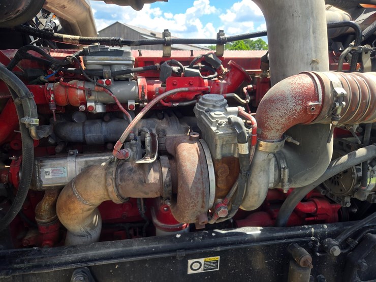 2016-peterbilt-389-image-36