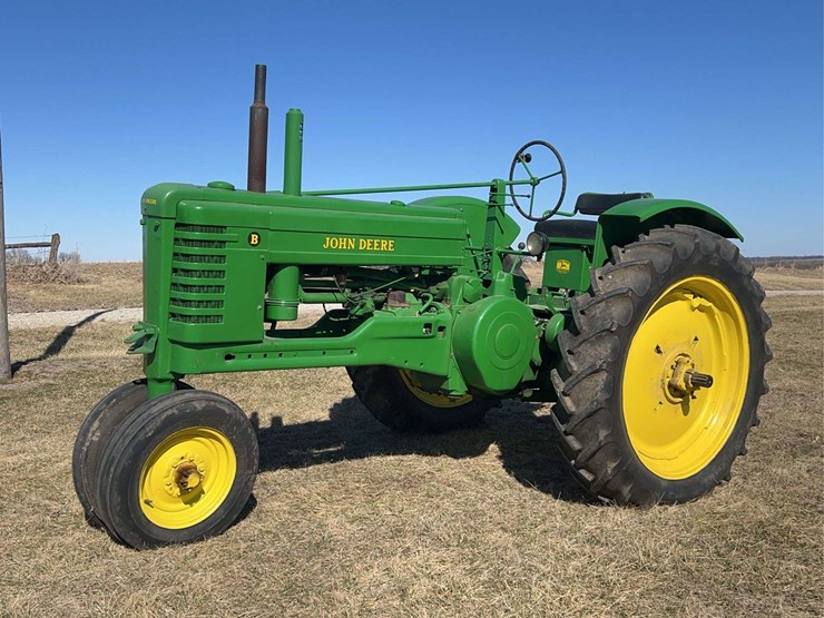 john-deere-model-b-image-1