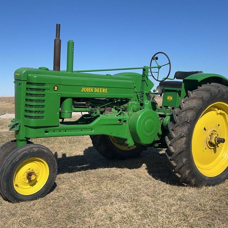 JOHN DEERE MODEL B