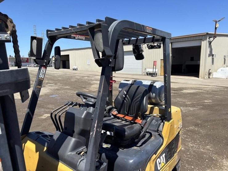 2020-caterpillar-2c6000-image-17