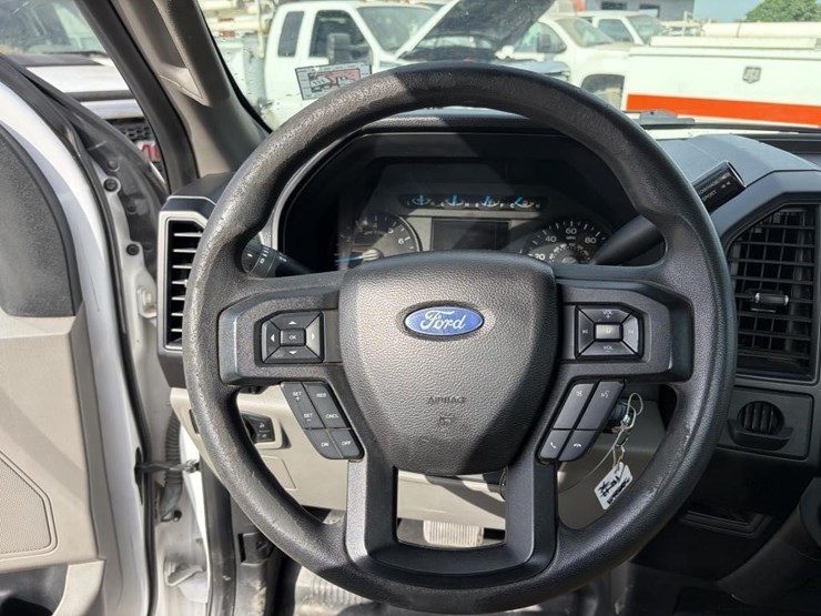 2016-ford-f150-image-12