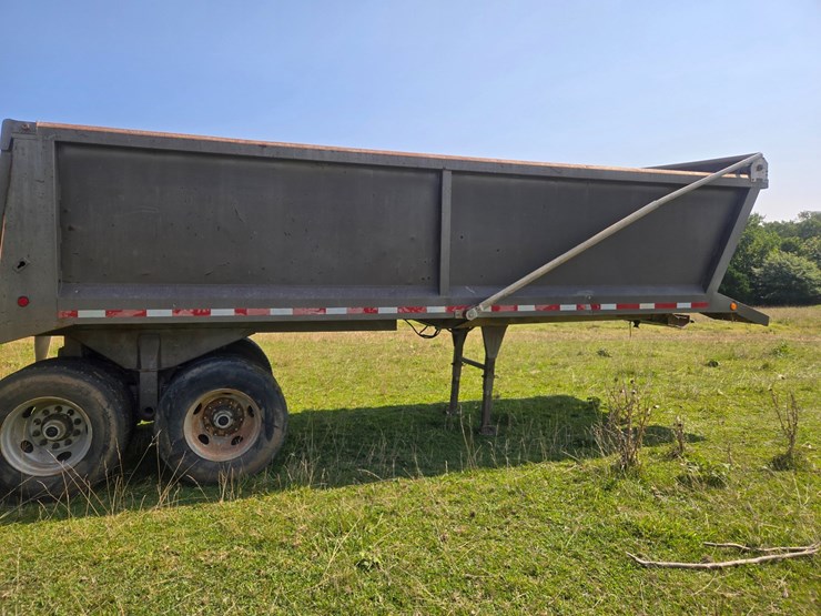 2005-hilbilt-end-dump-image-16