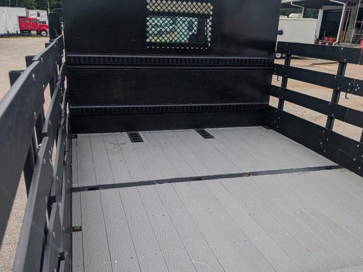 2012-freightliner-m2-stakebed-truck-image-27