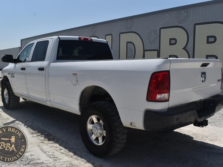 2018-ram-2500-hd-image-3