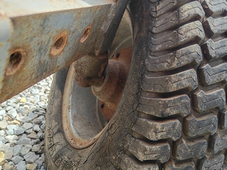 1978-massey-ferguson-210-image-36