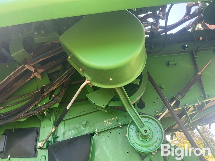 2010-john-deere-9770-sts-image-18
