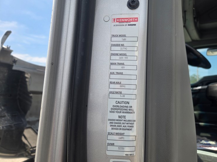 2019-kenworth-t680-image-43