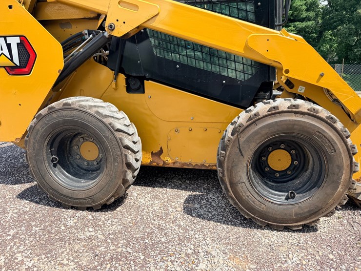 2014-caterpillar-272d-image-86