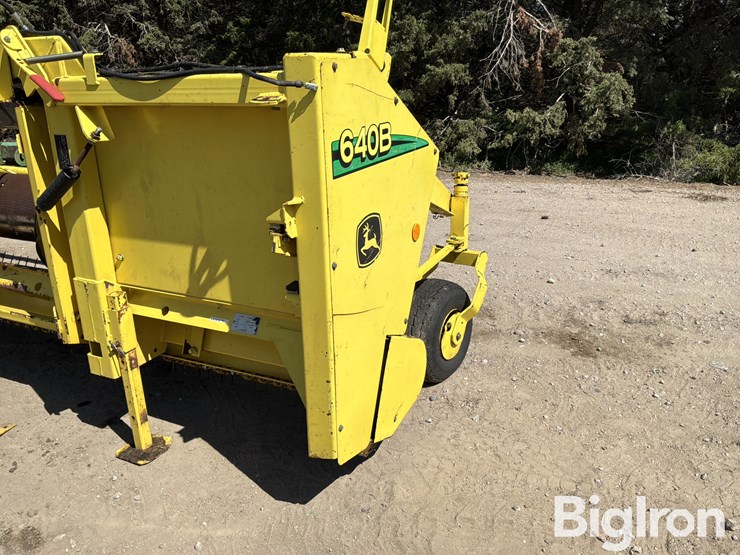2006-john-deere-640b-image-15