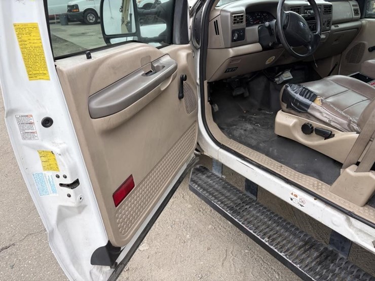 2003-ford-f450-image-18