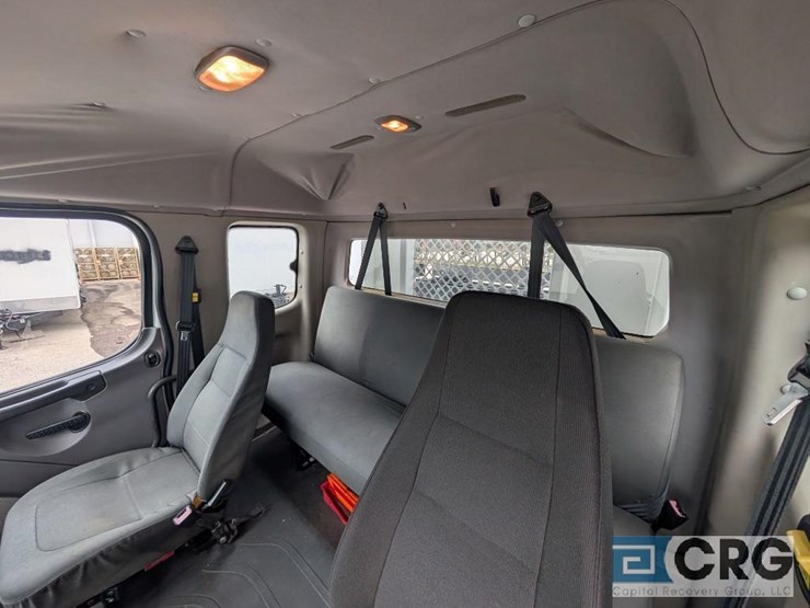 2012-freightliner-m2-stakebed-truck-image-7
