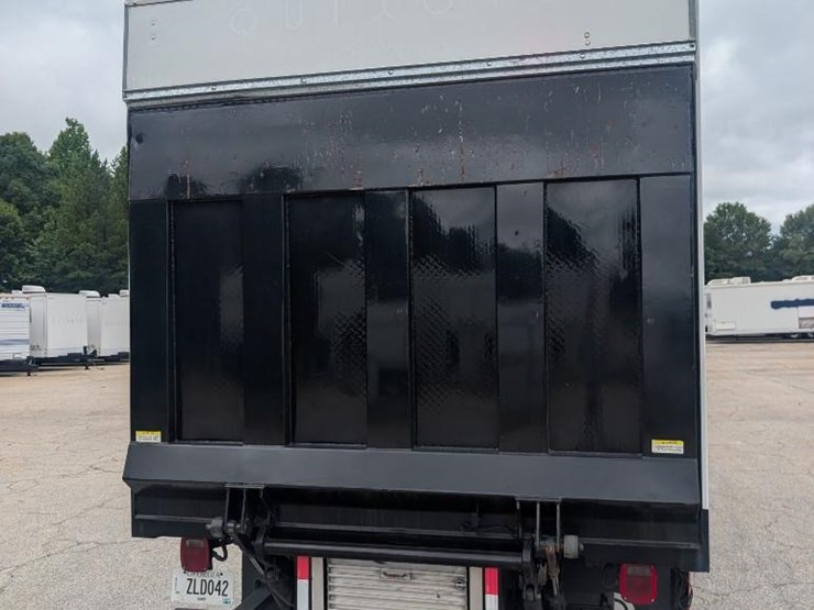 2013-ford-f550-image-24