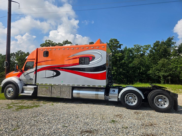 2019-kenworth-t880-image-9