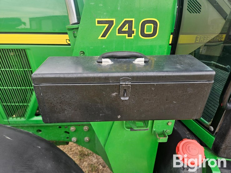 2002-john-deere-7410-image-14