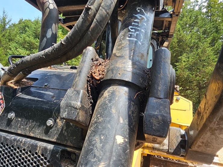 2019-caterpillar-d6-image-92