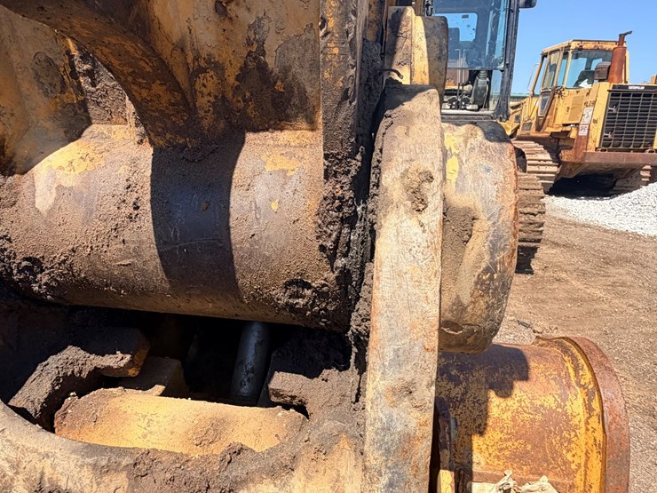2010-caterpillar-328d-image-130