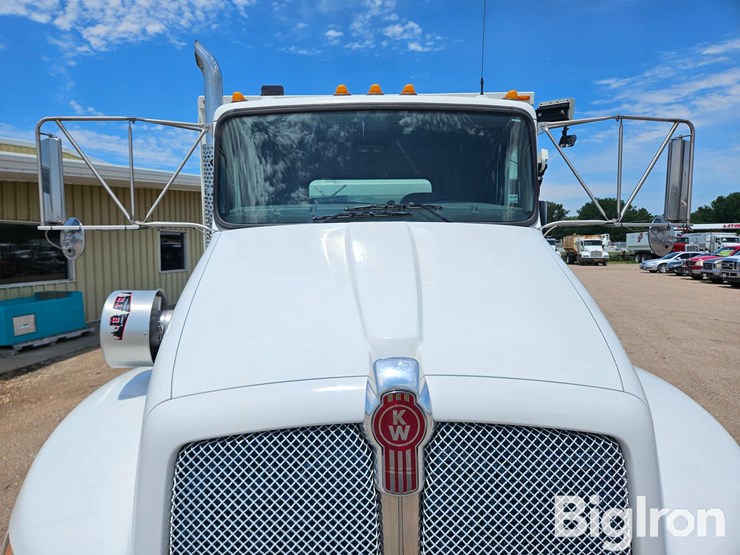 2018-kenworth-t370-image-9