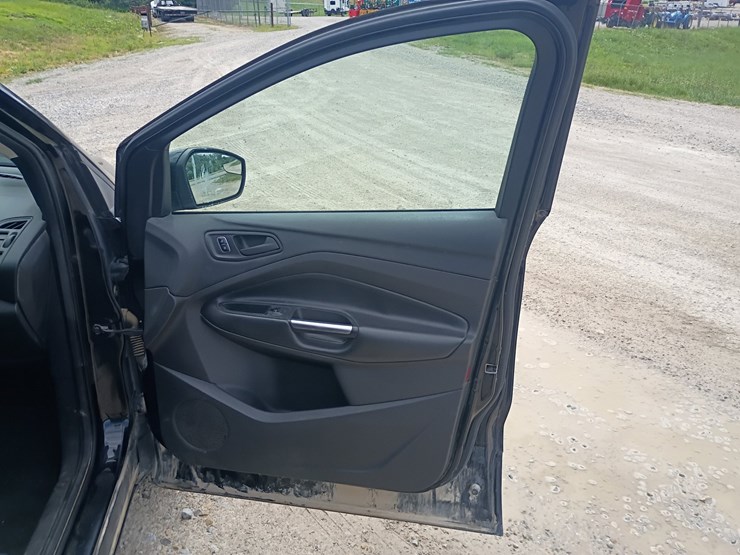2017-ford-escape-image-35