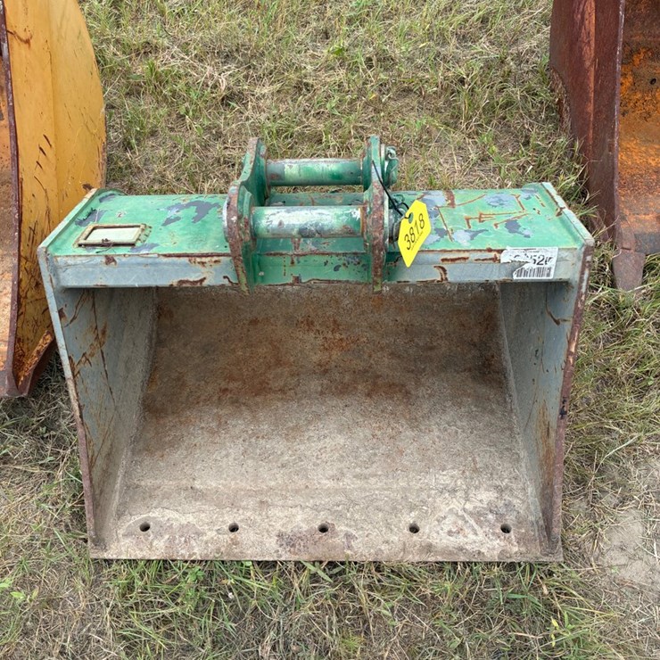 #3818 • Excavator bucket