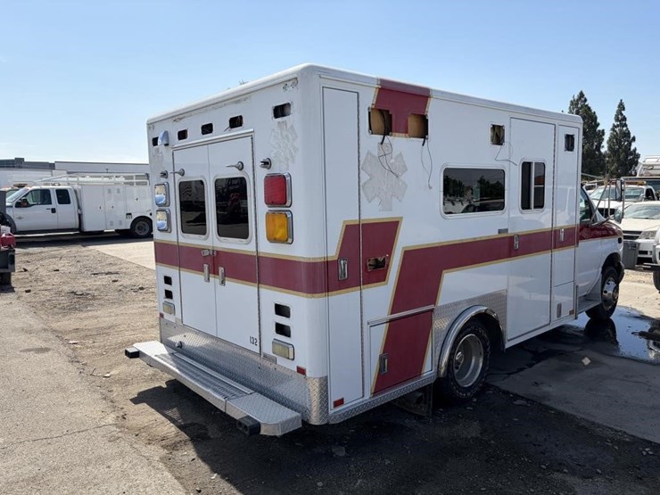 2000-ford-e350-image-3