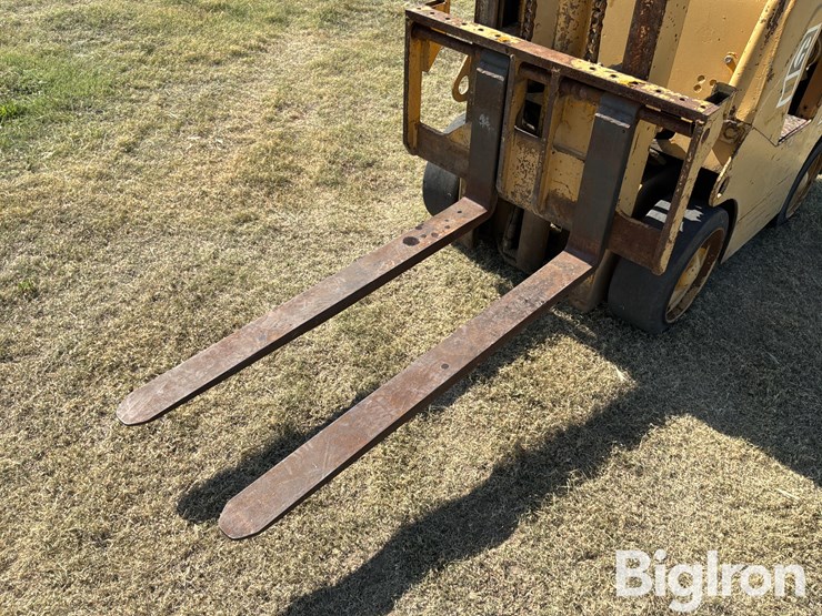 caterpillar-422s-image-9