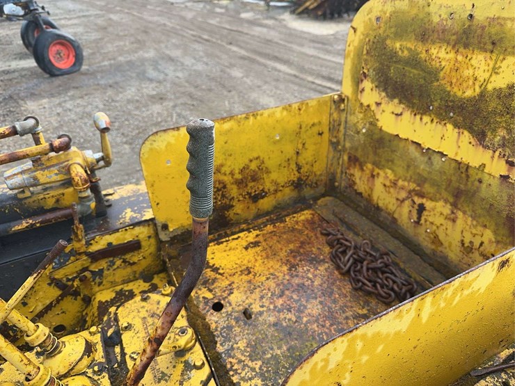 caterpillar-fifteen-image-22