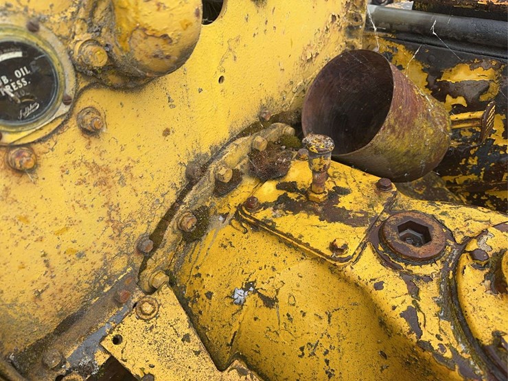 caterpillar-fifteen-image-18