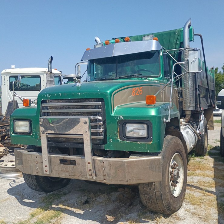 1997 MACK RD688S