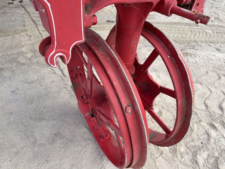 farmall-f-20-image-16