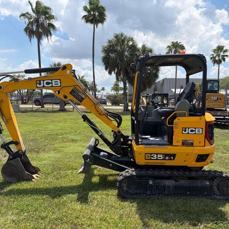 2025 JCB 35Z-1