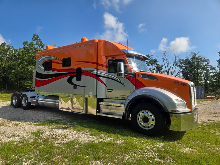 2019-kenworth-t880-image-21