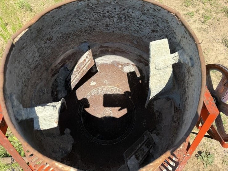 cement-mixer-w/electric-motor-image-4