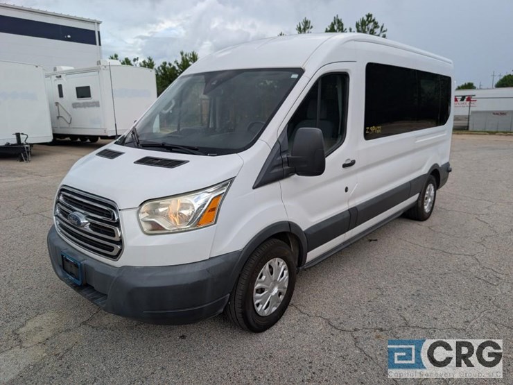 2016-ford-transit-image-1