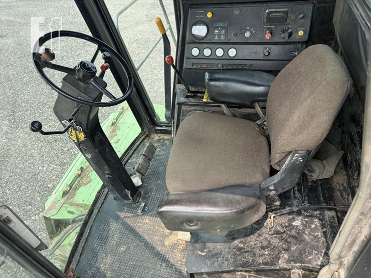 1985-john-deere-7720-titan-ii-image-11