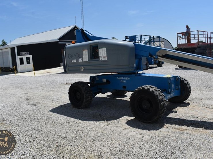 2007-genie-s40-image-14