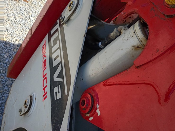 2023-takeuchi-tl10v2-image-51