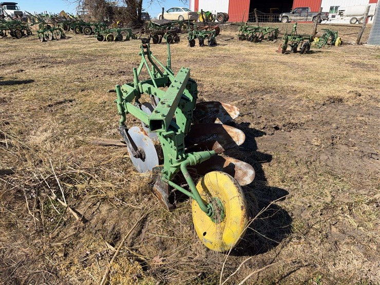 john-deere-three-point-two-bottom-plow-image-4