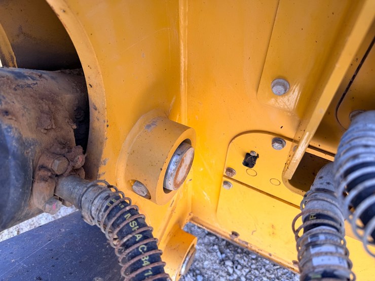 2017-deere-950k-image-123